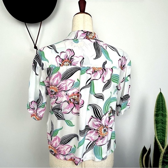 Levi Mahina Tropical Print. Short Sleeve Button Down. Pink White. XS - Picture 7 of 11